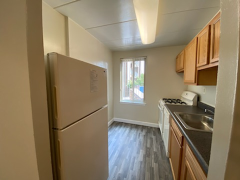 Middletowne & The Dona Image 58