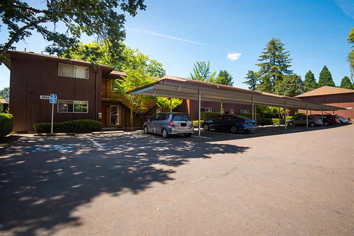 Royal Oaks Apartments Image 7