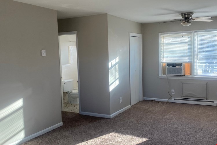 Riverside Park Apartments Image 2