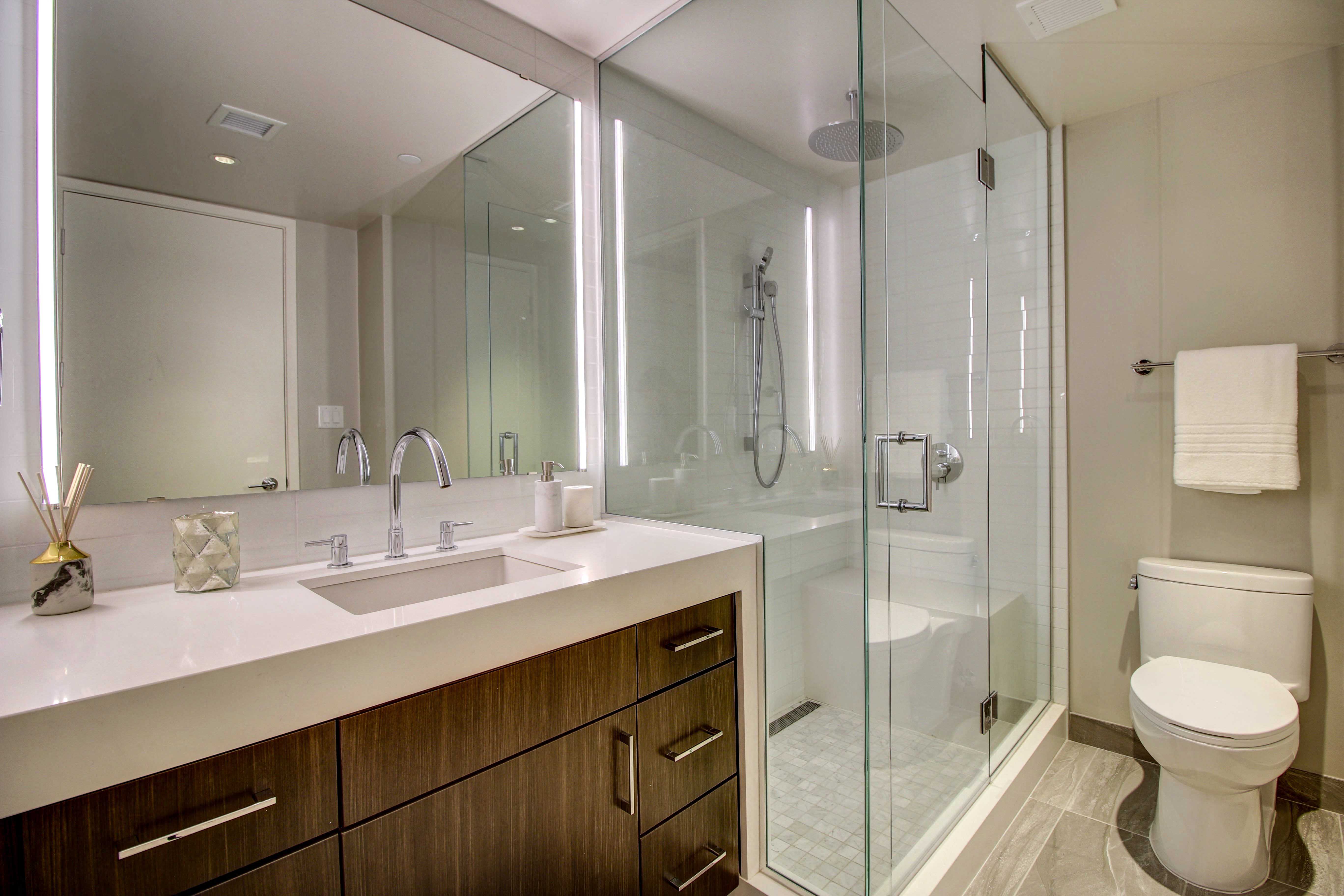 Full bathroom with stand-up shower