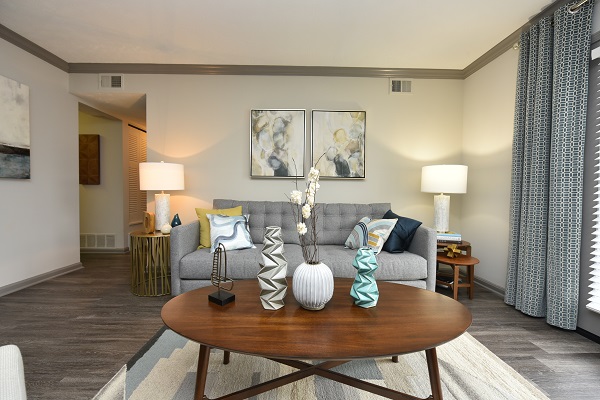 District at Hurstbourne Image 6