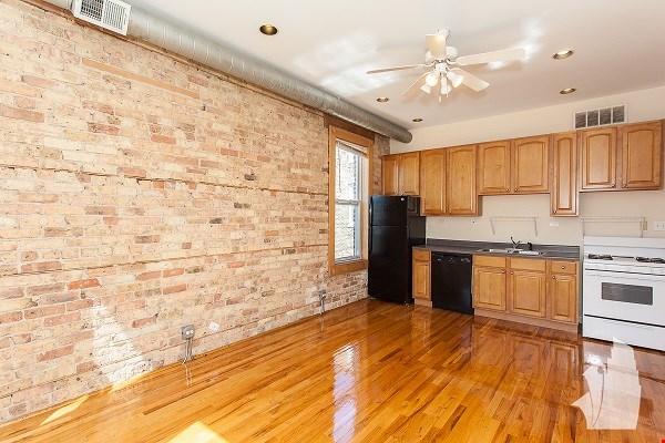 2450 N. Southport Image 2