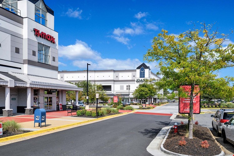 Camden Monument Place Image 39