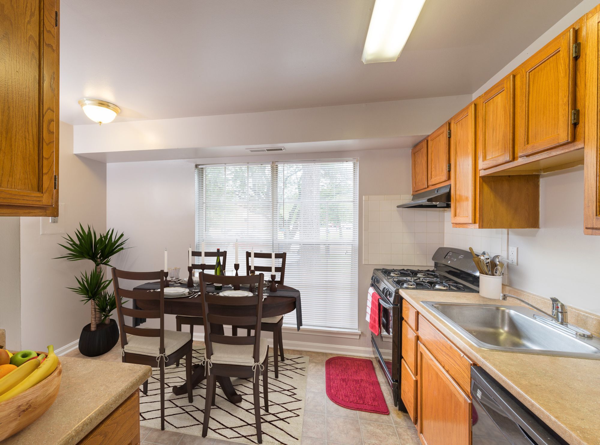 Scarborough Square Townhomes & Apartments Image 8