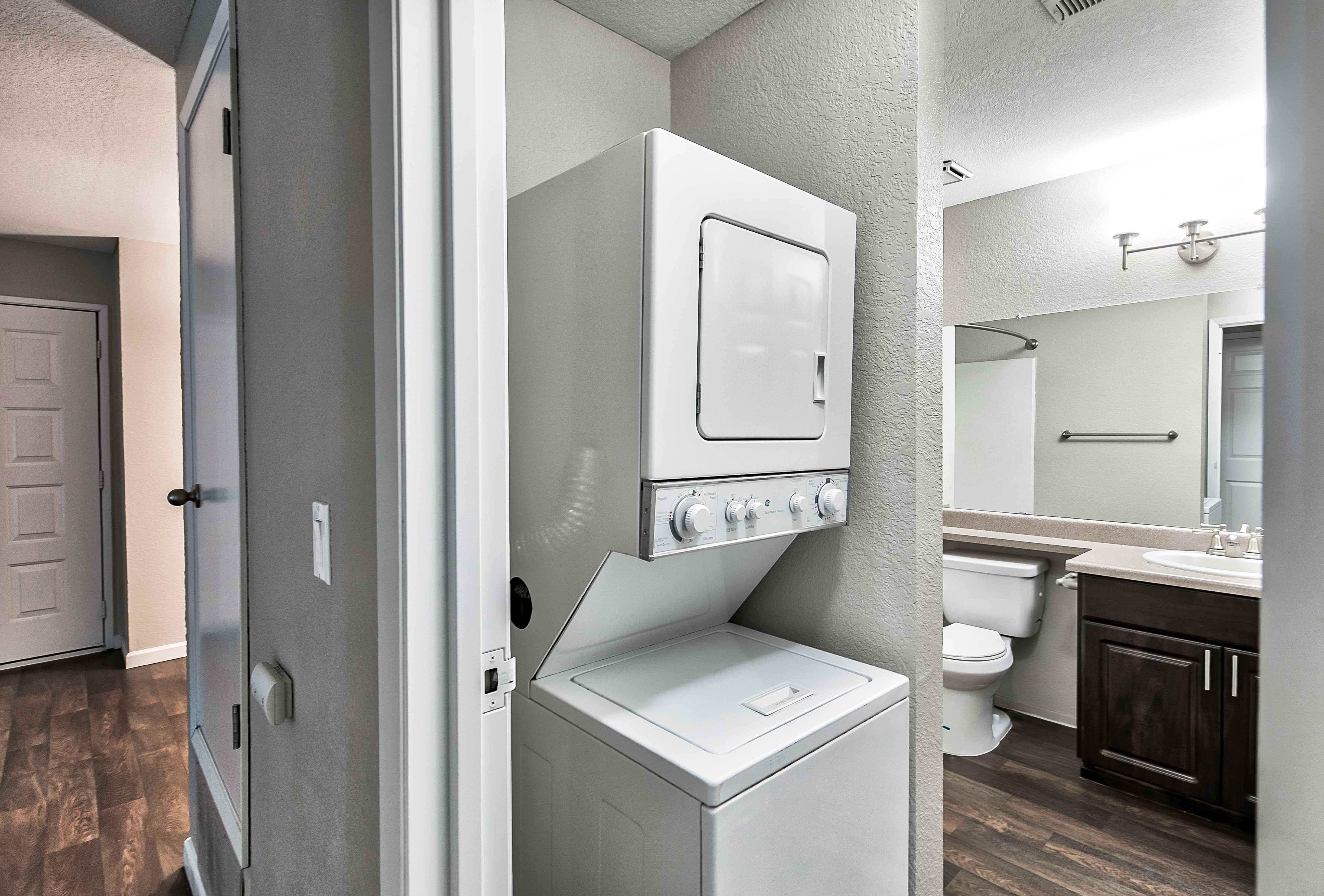 The Lodge at McCarran Ranch Apartment Homes Image 5