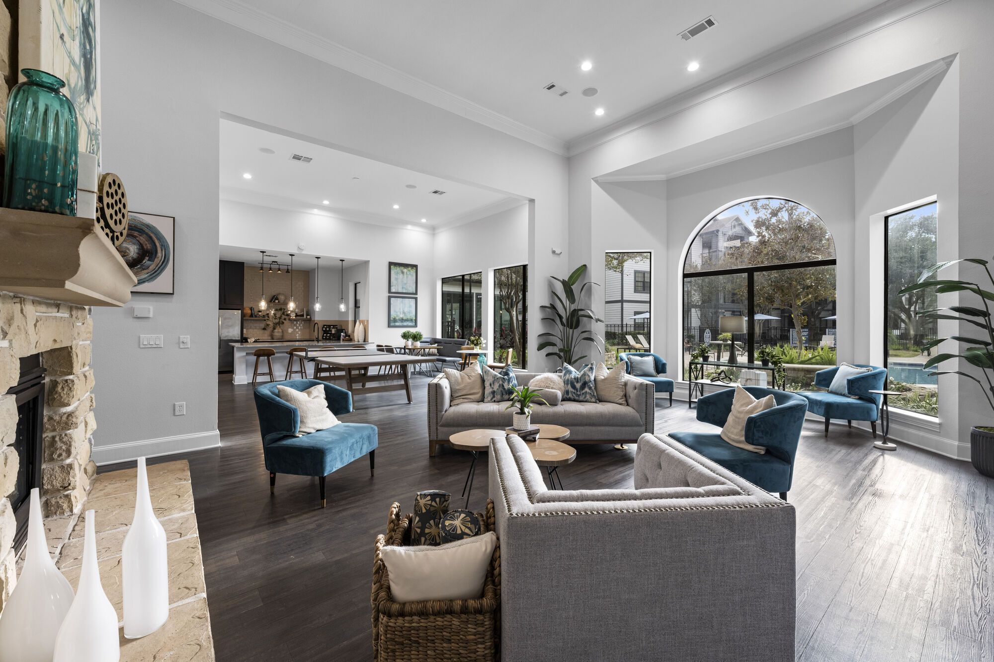 The Ambrose Image 32