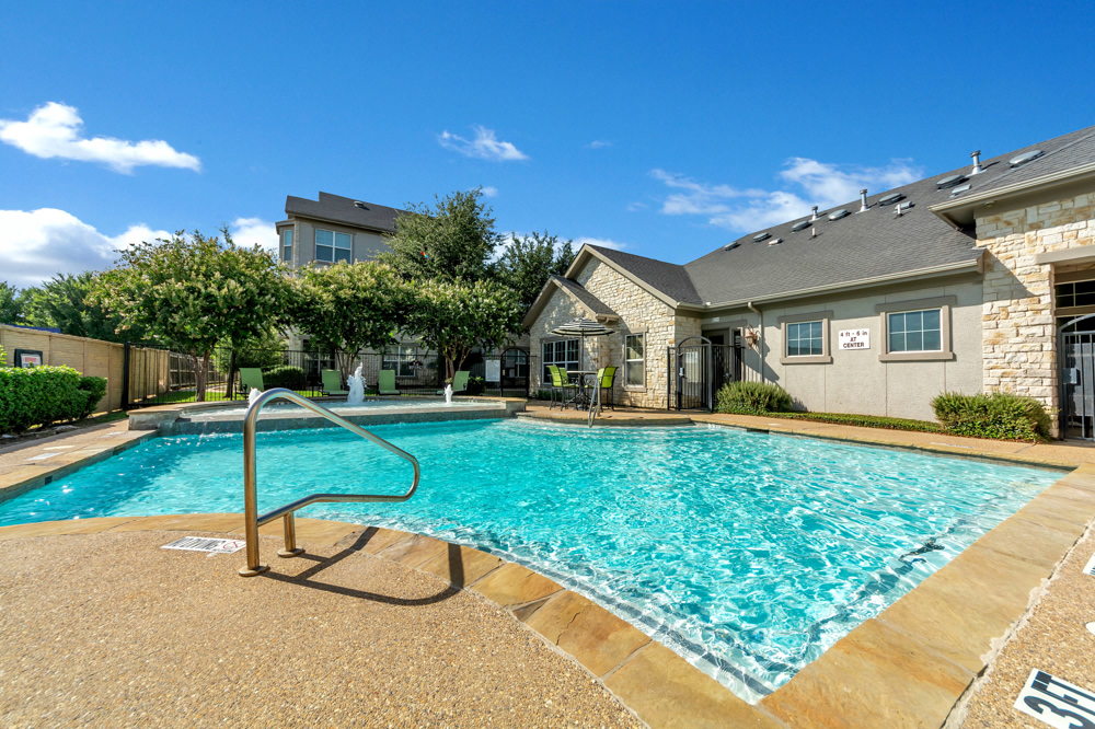 Alsbury Villas Image 1