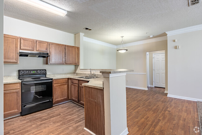 Village Highlands Image 6