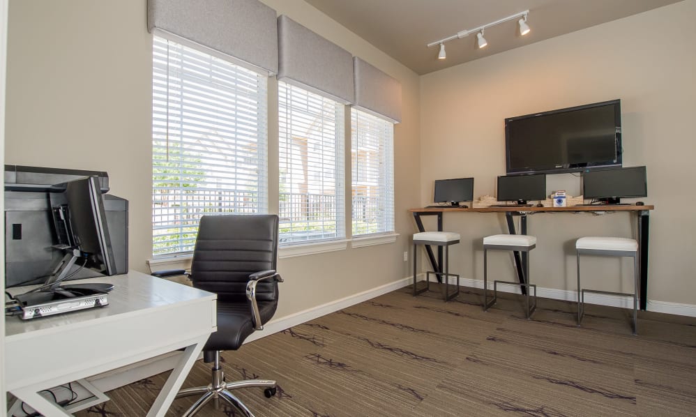 Fountain Lake Apartments Image 5