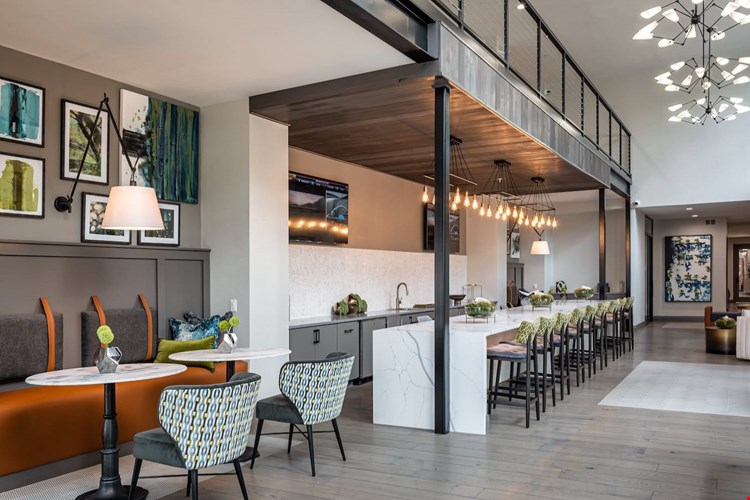 Pearl Midlane Image 2