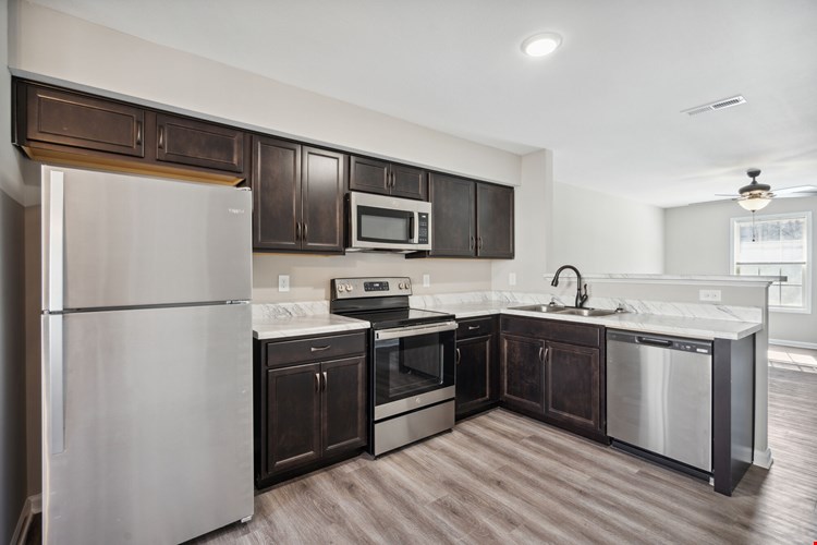 Center Pointe Townhomes Image 5