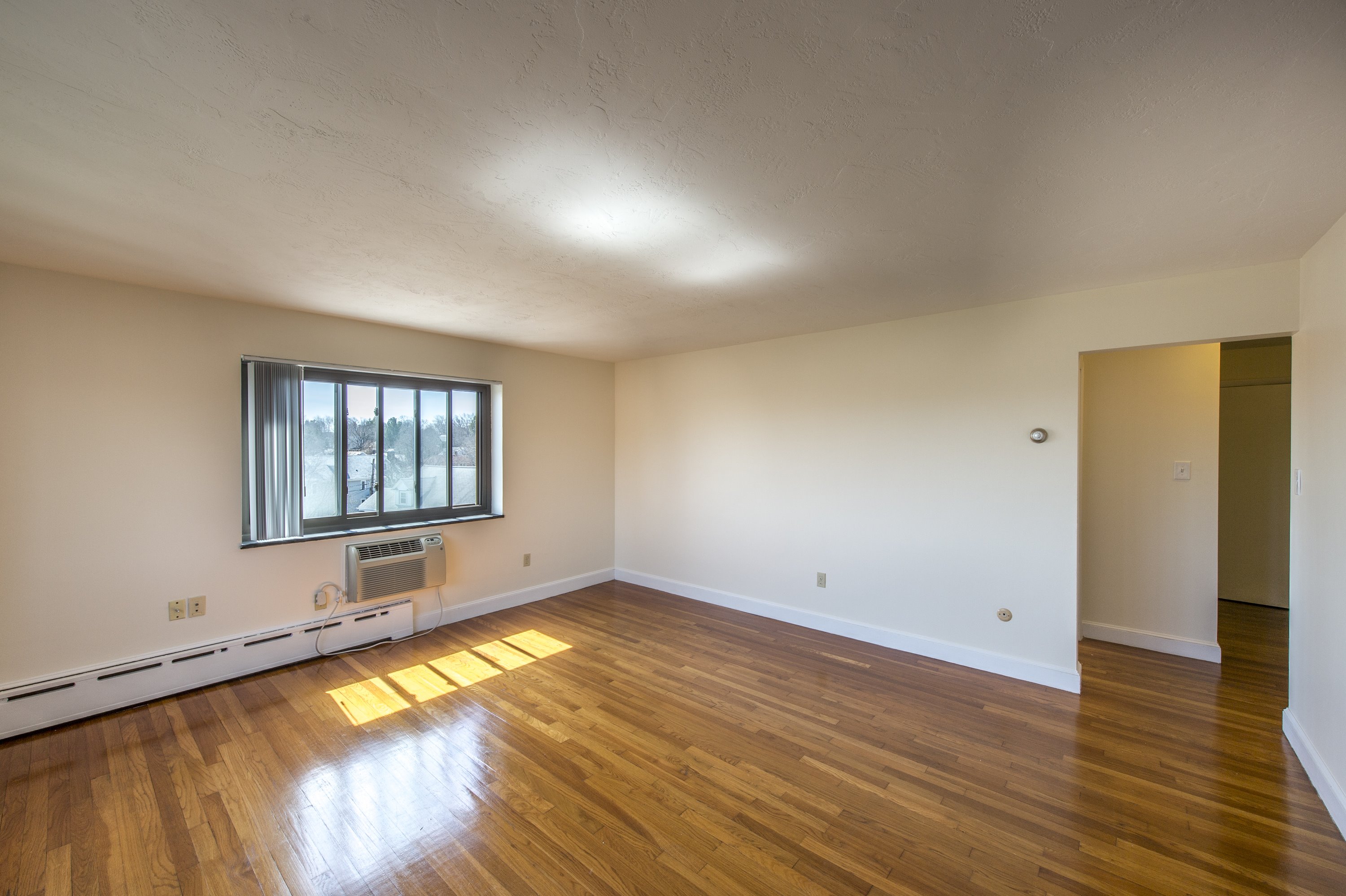 Mass Ave, 898 Image 20