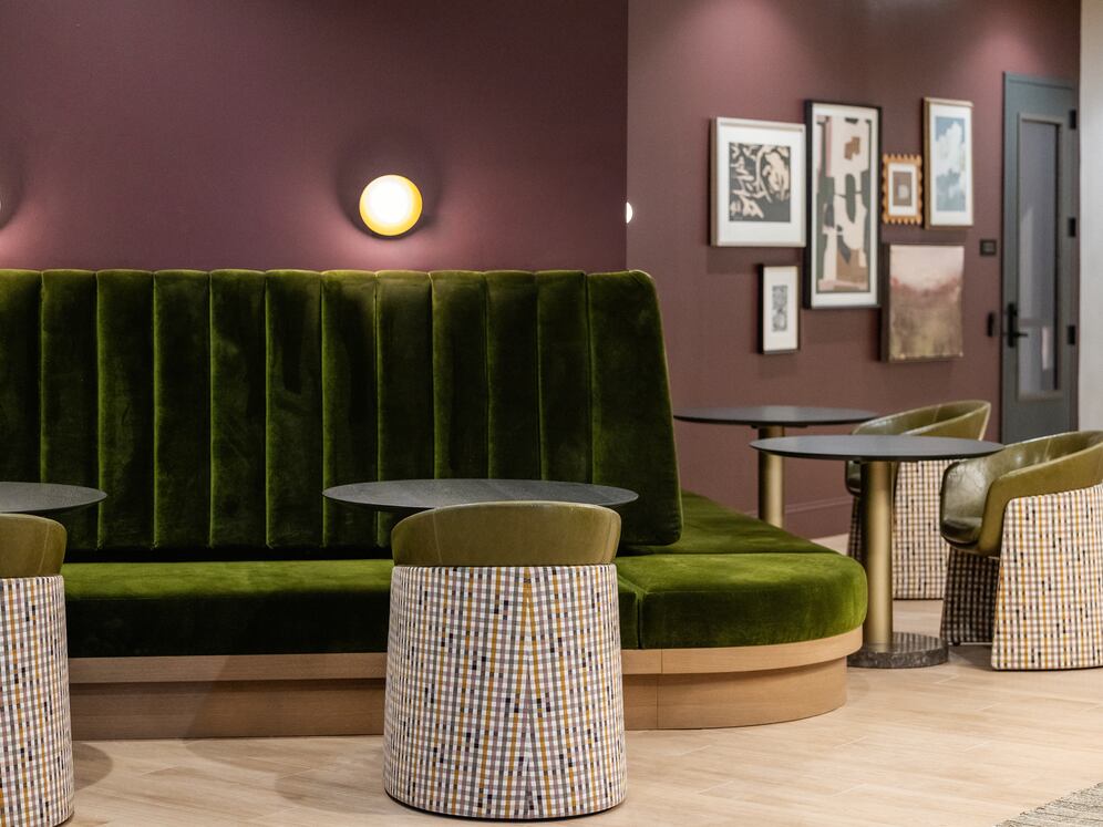 Building 100 Work lounge