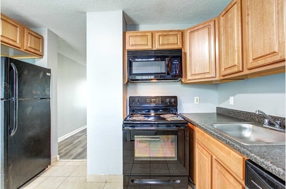 Lincoln Crossings Image 4