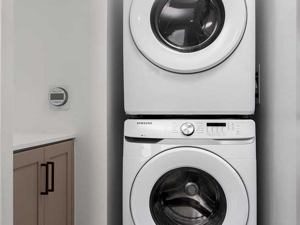 Townhome washer/dryer (select homes)