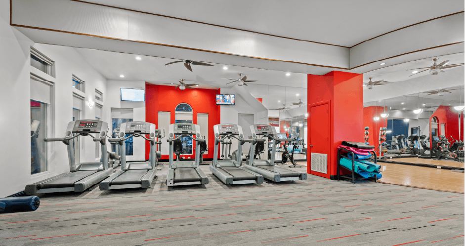 The Saxony Apartments Image 6