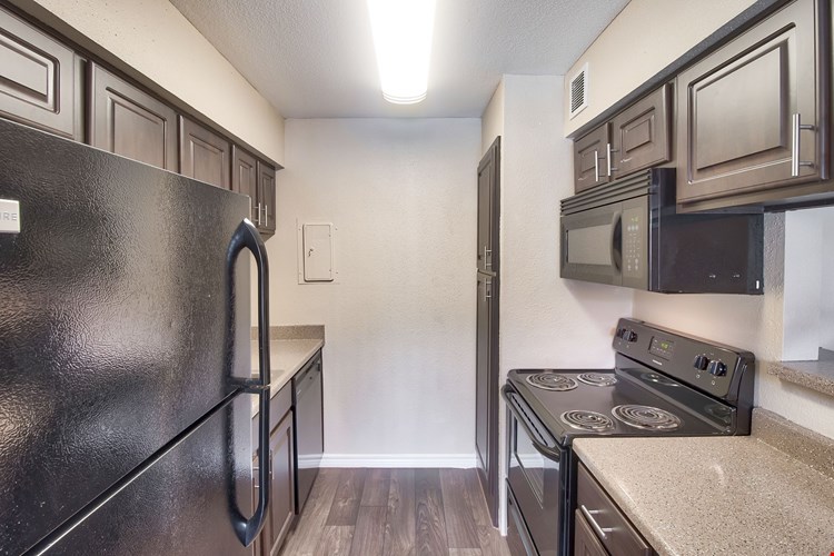 Promontory Point Apartments Image 36