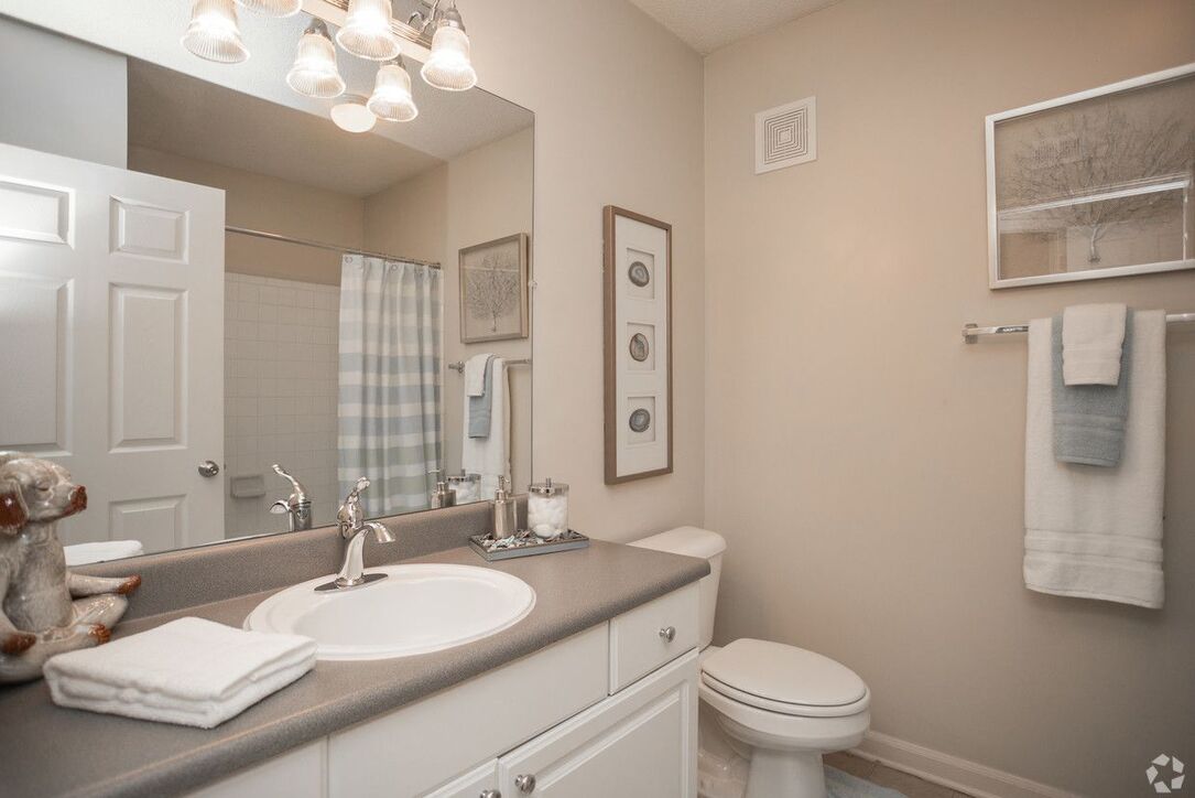 771 Lindbergh Image 10