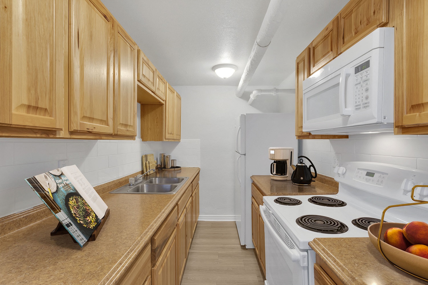 1357 & 1373 Cook Image 6