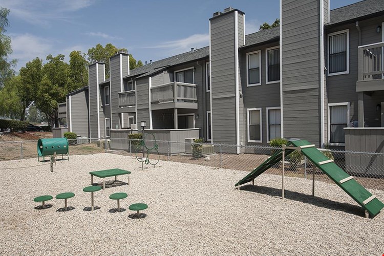 Sandpiper Village Apartment Homes Image 16