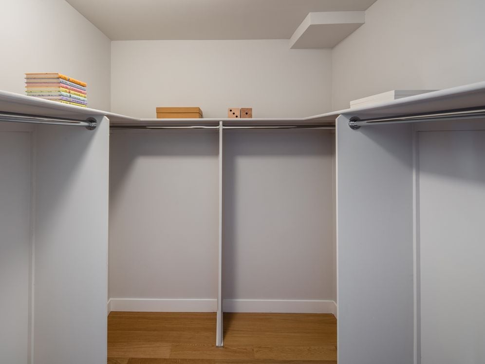 Walk-in closet