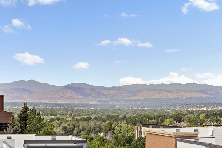 Camden Belleview Station Image 22