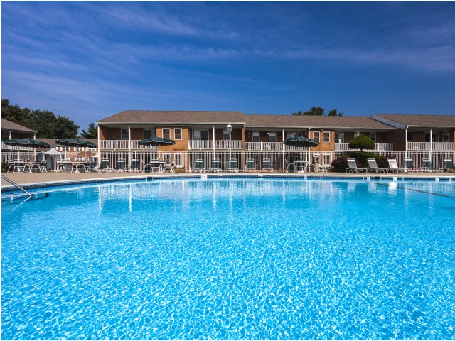 Orangewood Park Apartments Image 16