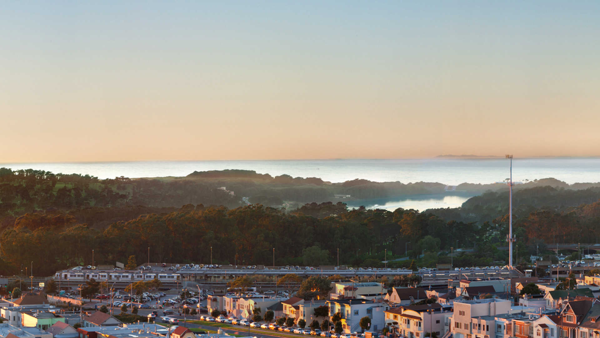 88 Hillside Image 26