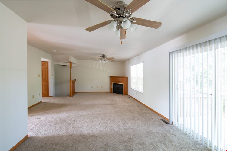 Holiday Park Apartments & Townhomes Image 10