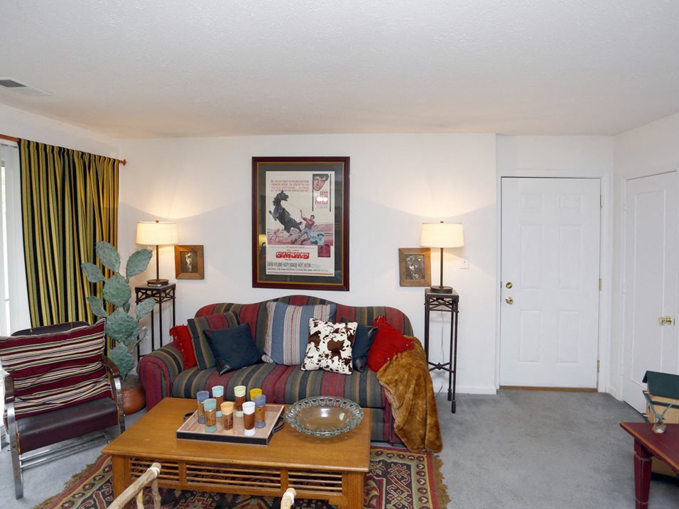 Hampshire Court Image 6