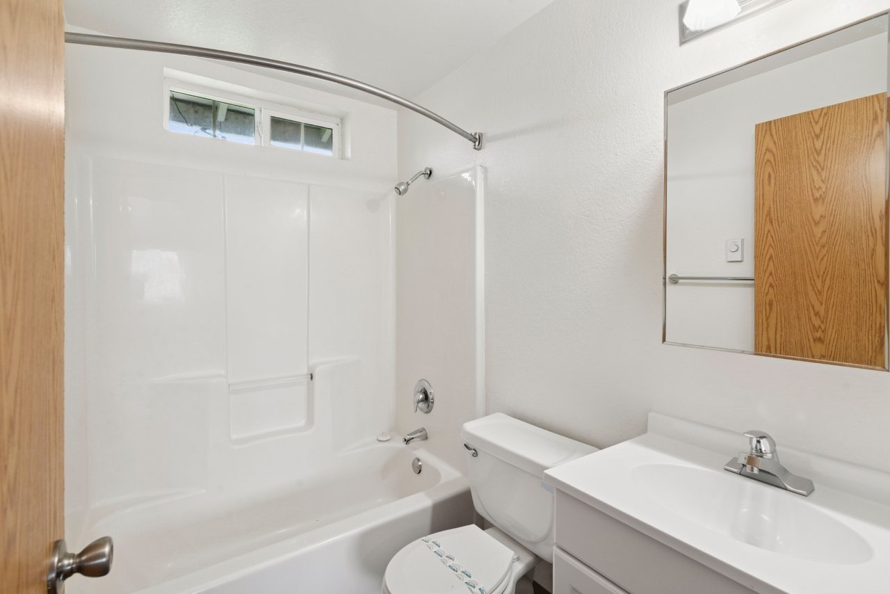 Evergreen Townhouses Image 7