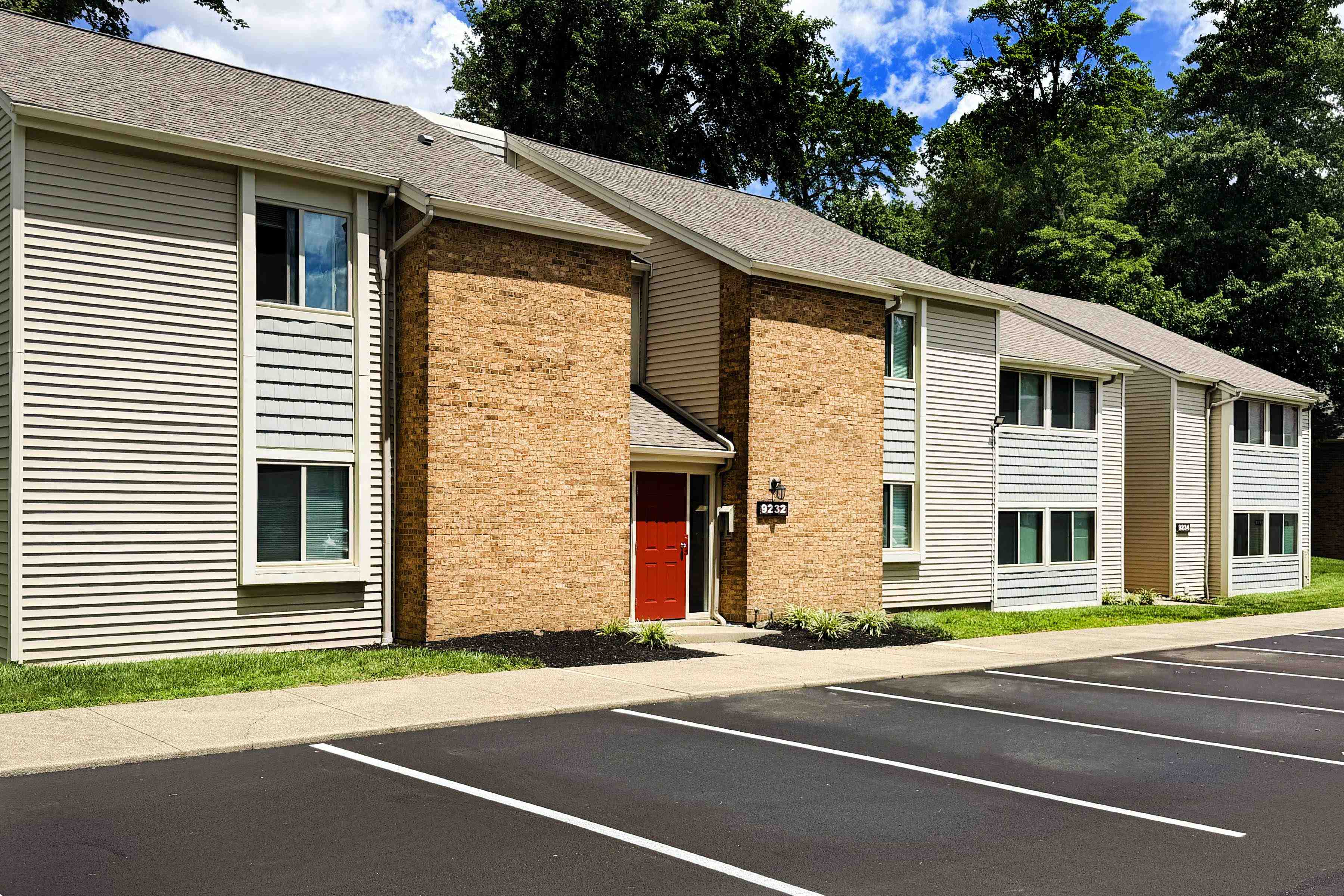 Hunter's Creek Apartments Image 2