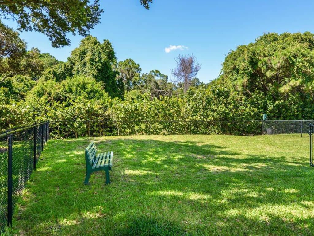 Bay Club Apartment Homes Image 24