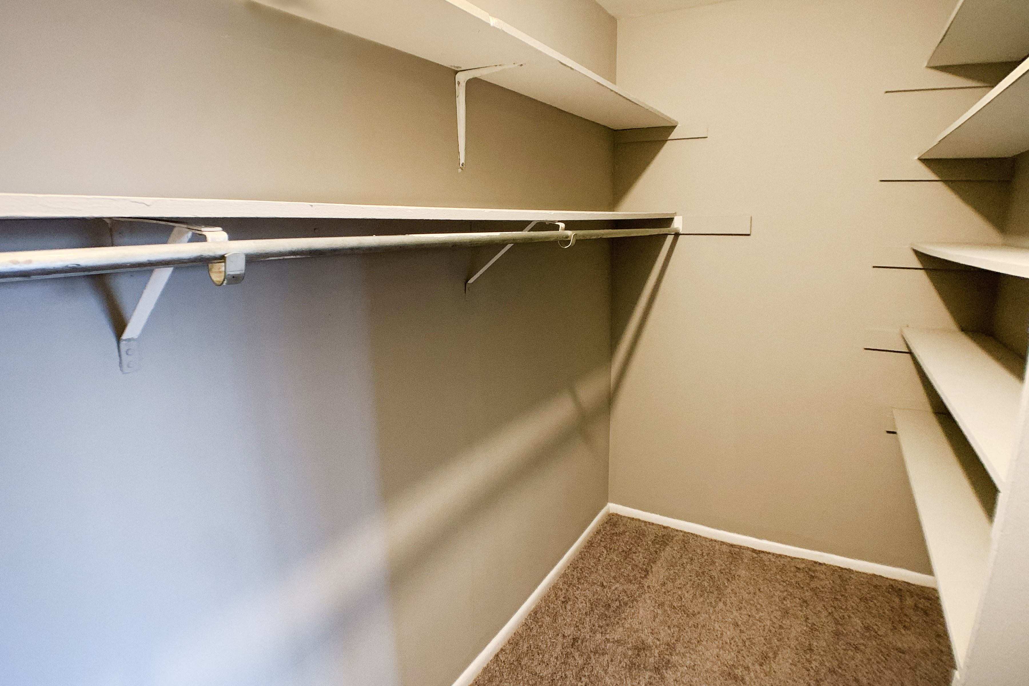 Crown Pointe Apartments Image 34