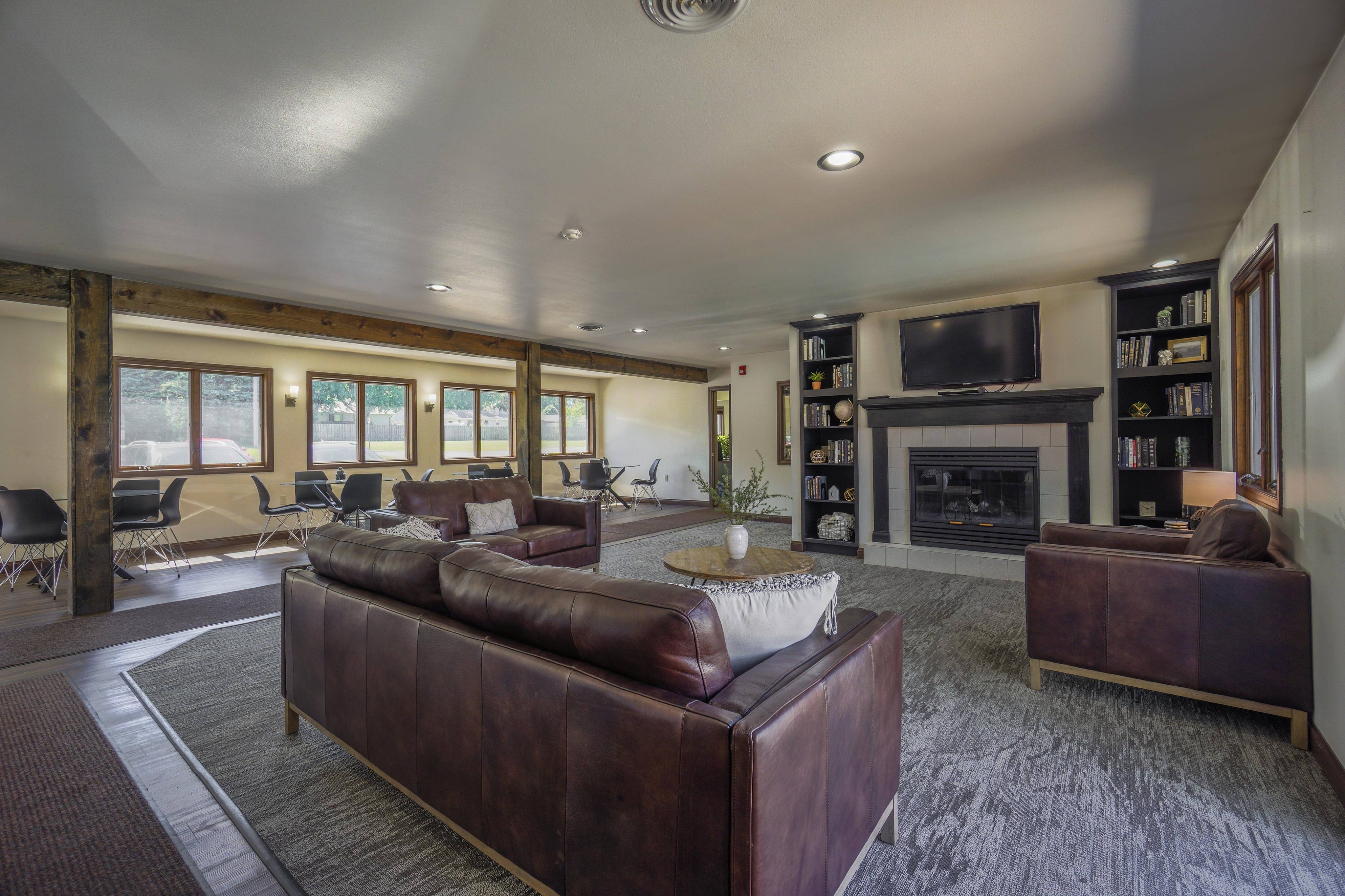 Creekwood Apartments Image 14