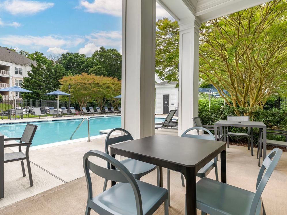 Sundeck with picnic area