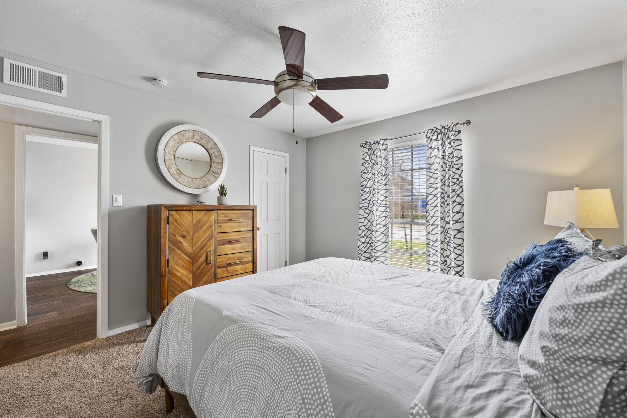 Lockwood Heights Image 33