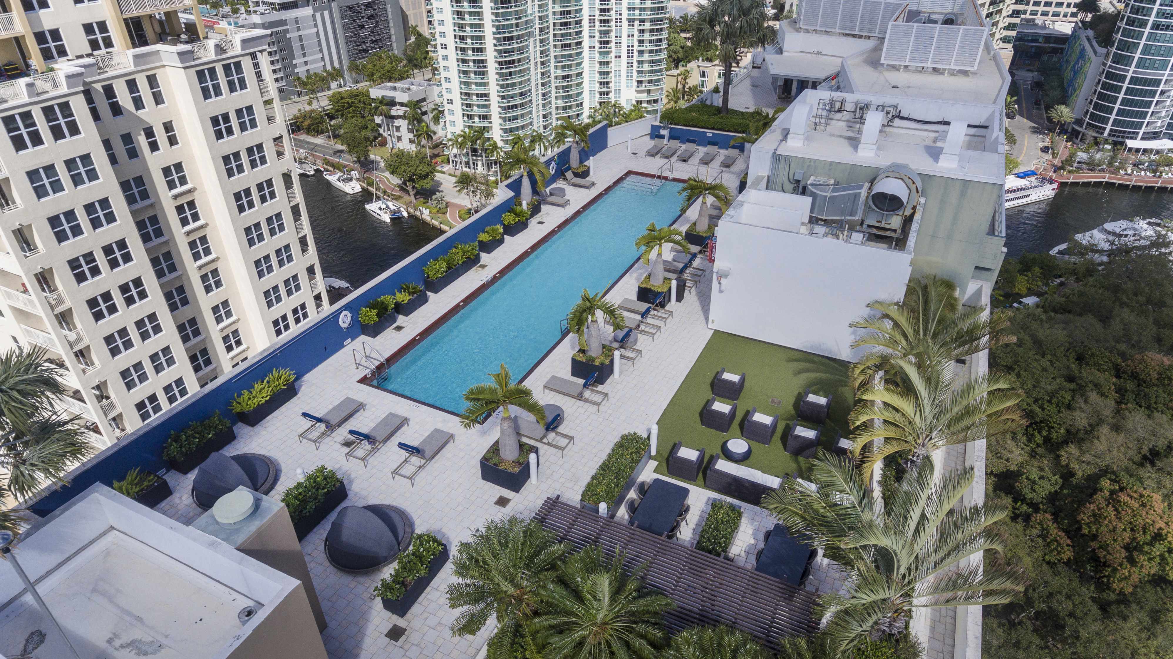 High Rise luxury rental apartments overlooking the New River in Fort Lauderdale, Florida near Las Olas Blvd.