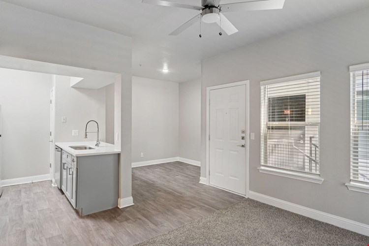 Larkin Apartment Homes Image 107