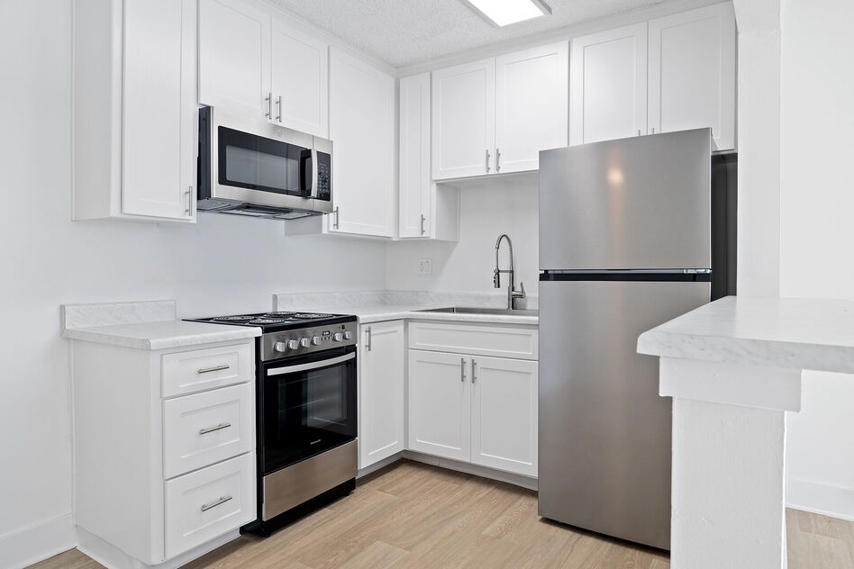 State Apartments Image 4