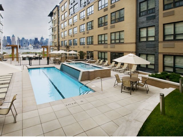 Rivers Edge at Port Imperial Image 5