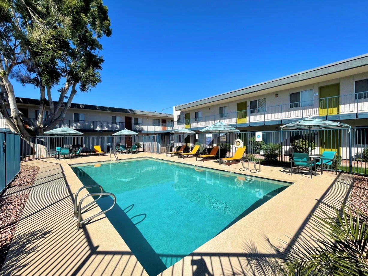 The Valencia Apartments Image 1