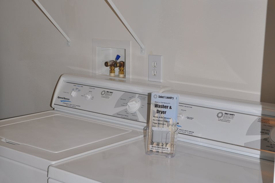 Catalina Club Apartments Image 8