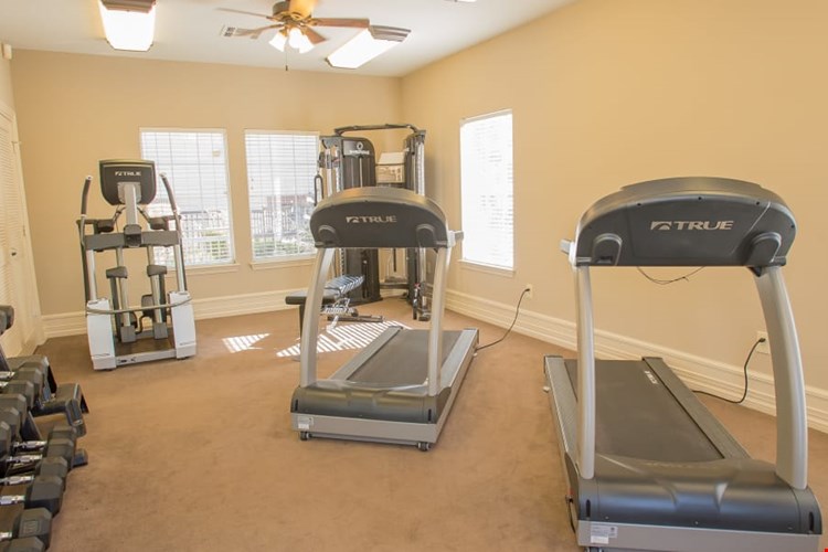 Crown Pointe Image 8