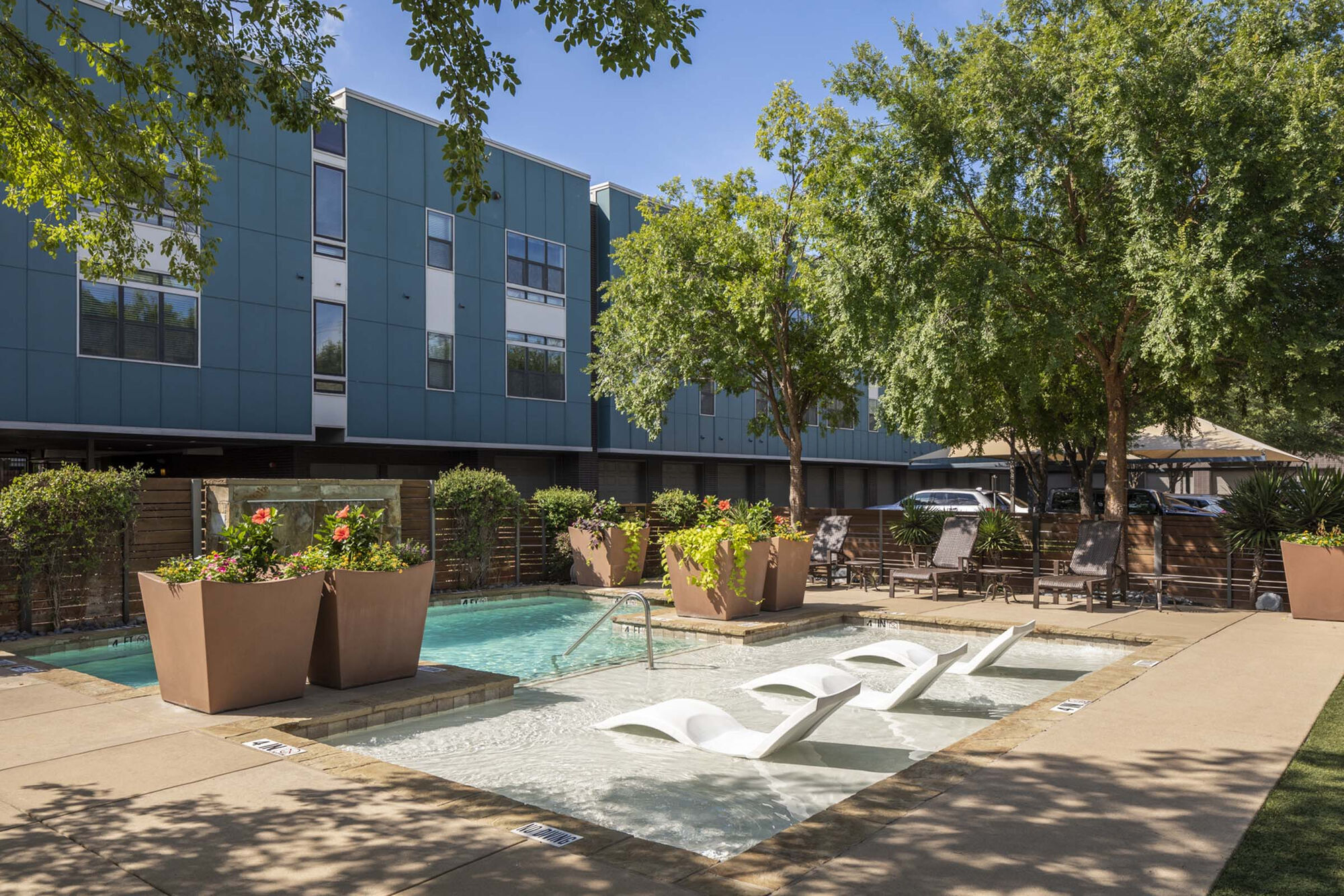 Camden Henderson Image 23