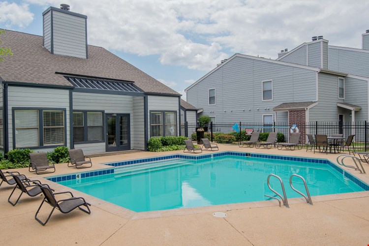 Apartments At Cedar Glade Tulsa Apartmentsearch Com