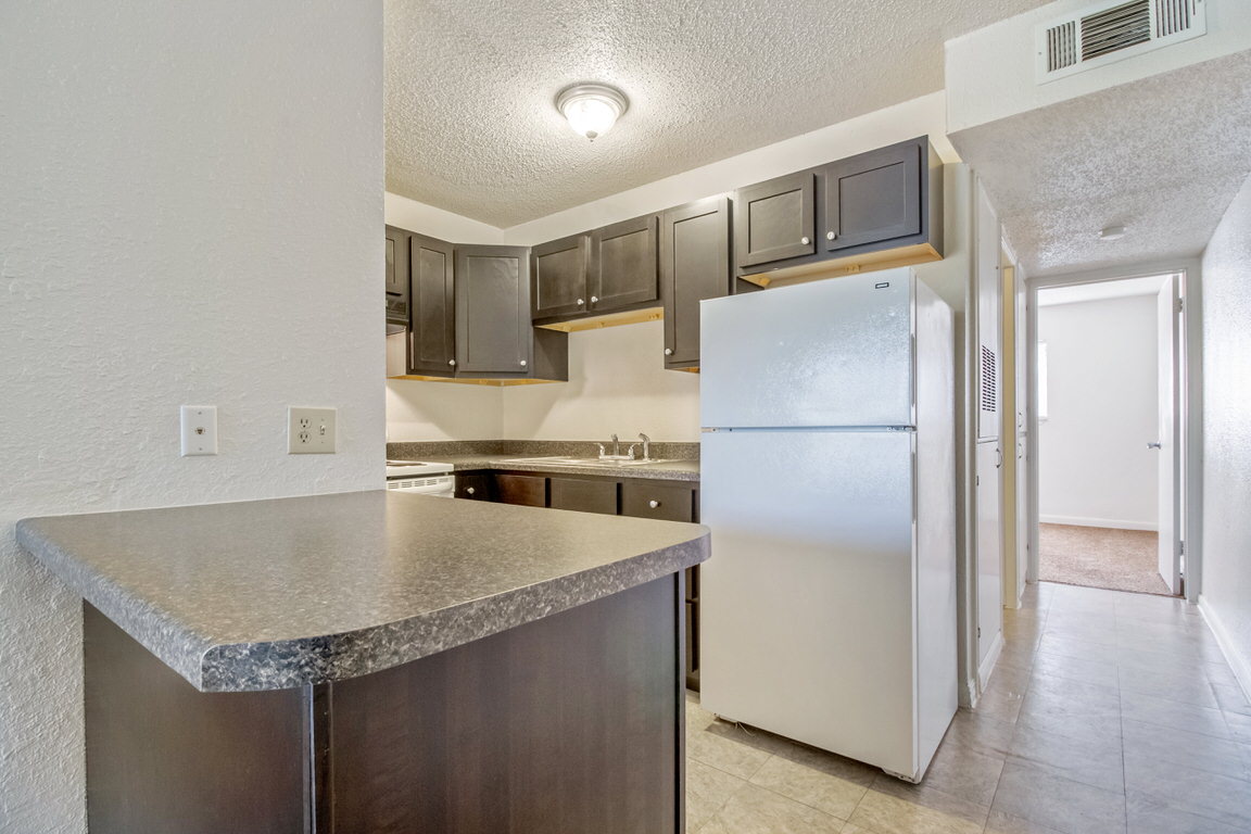 Woodland Hills Apartments Image 5