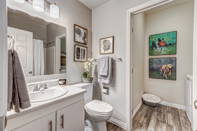 Pavilions at Silver Sage Apartments Image 20