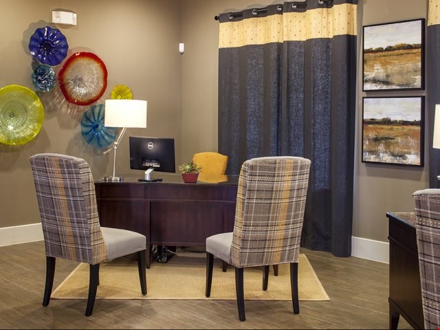 Platinum Shavano Oaks Apartments Image 35