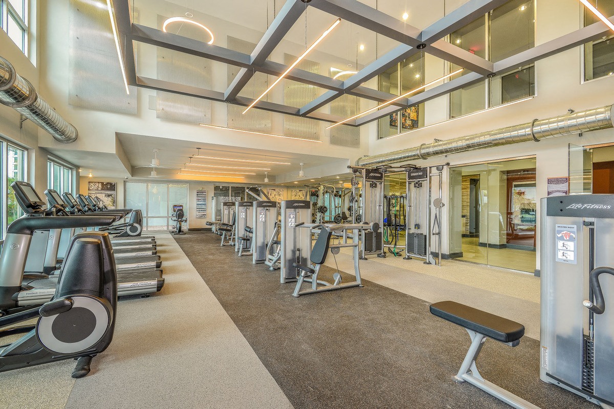 Grady Square Image 28